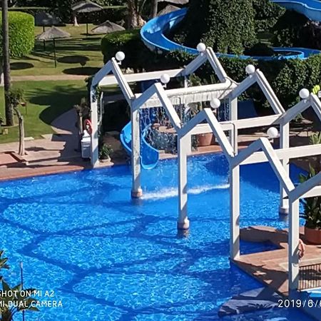 Benalbeach Jr Suite Málaga Exteriör bild