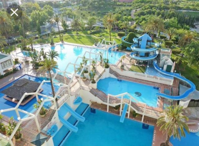 Benalbeach Jr Suite Málaga Exteriör bild