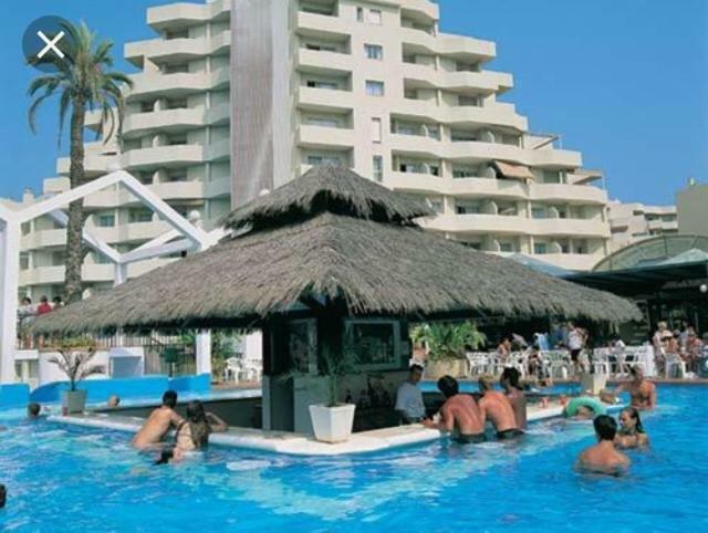 Benalbeach Jr Suite Málaga Exteriör bild