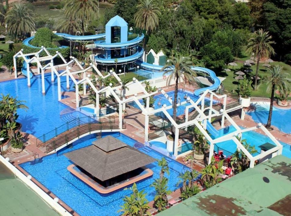 Benalbeach Jr Suite Málaga Exteriör bild