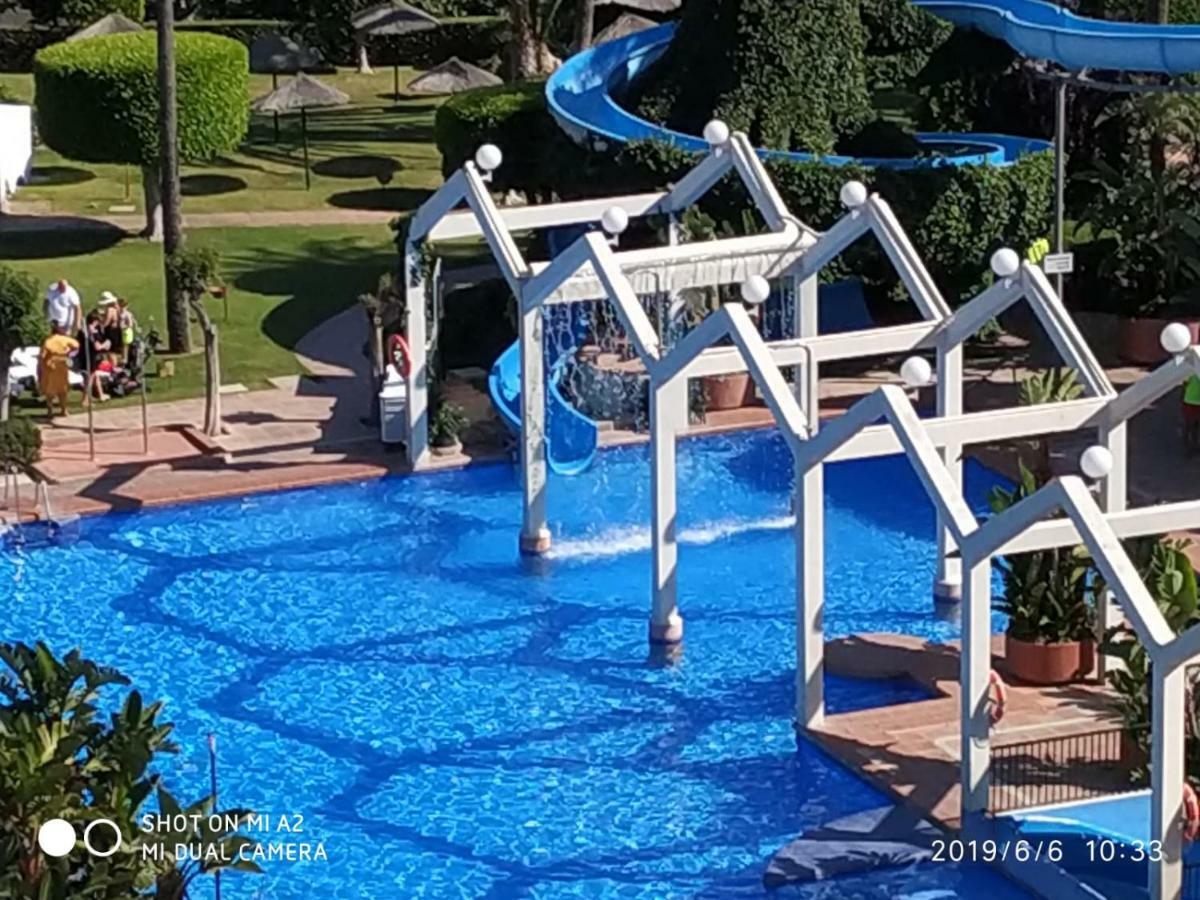 Benalbeach Jr Suite Málaga Exteriör bild