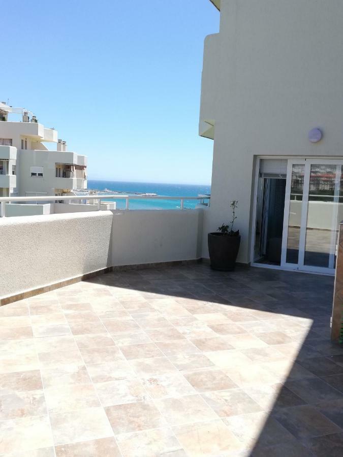 Benalbeach Jr Suite Málaga Exteriör bild