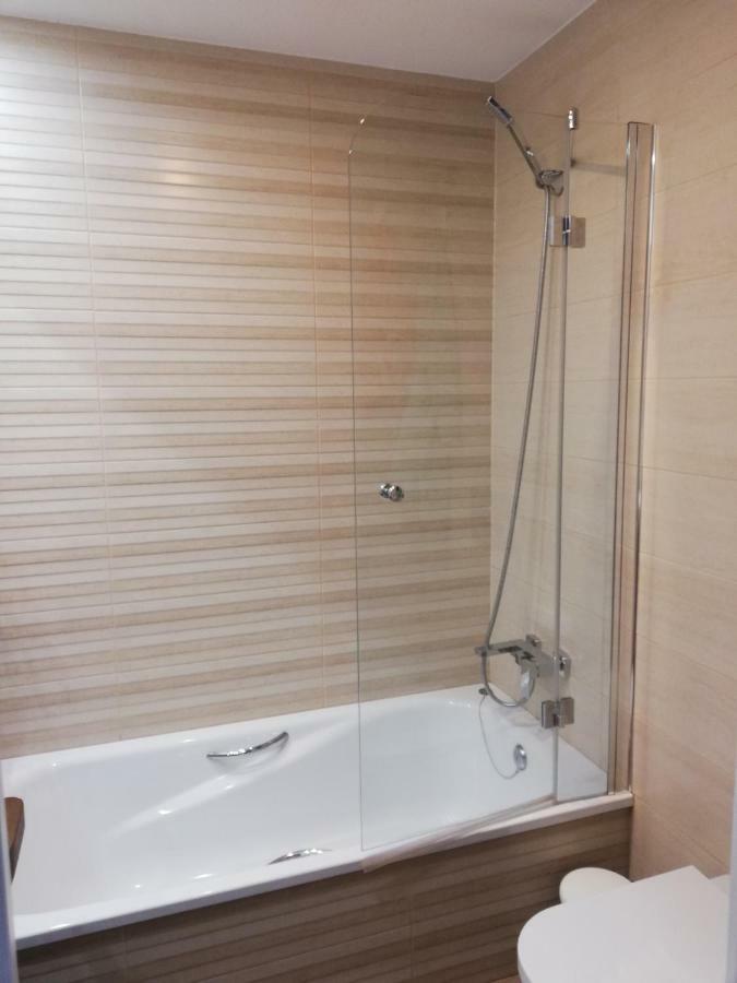 Benalbeach Jr Suite Málaga Exteriör bild