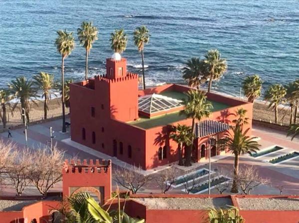 Benalbeach Jr Suite Málaga Exteriör bild